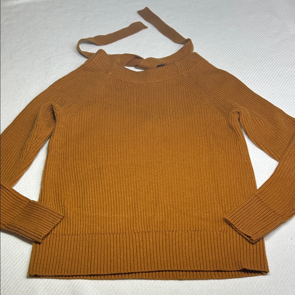 Banana Republic Ribbed Sweater 🧡